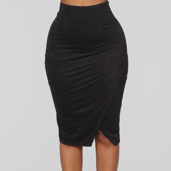 Fashion Nova Dresses & Skirts - Fashion Nova Faux Suede Skirt